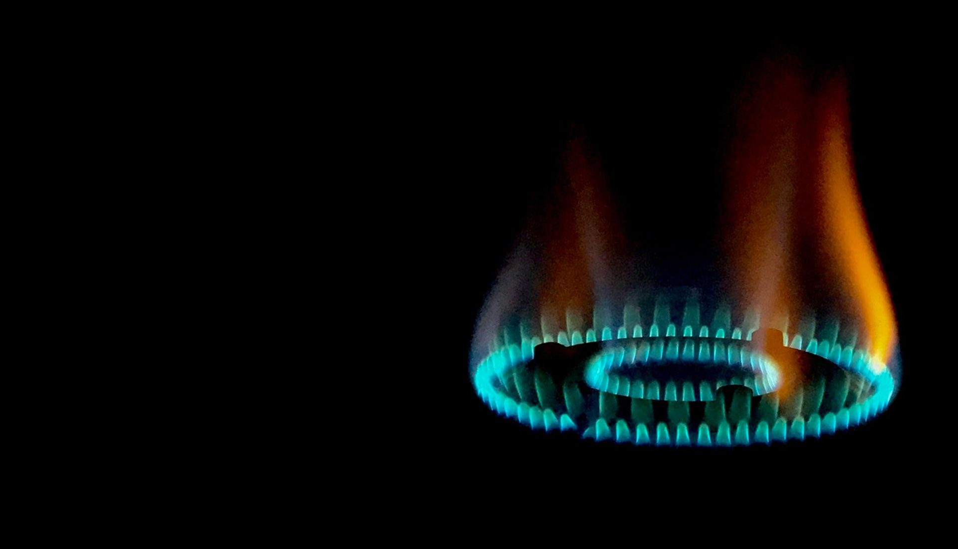 Perché la fiamma del gas è rossa?