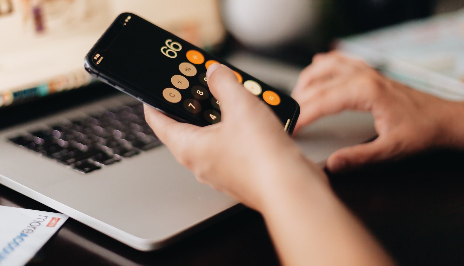 DL Aiuti e Crediti di Imposta per imprese. SGR Luce e Gas ha aiutato le aziende proprie clienti fornendo loro i dati necessari a ottenere il credito fiscale