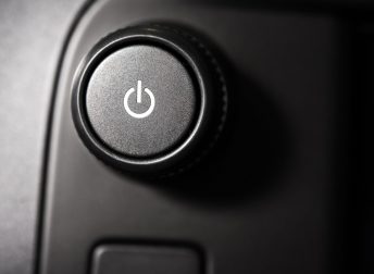 La Commissione Europea adotta nuove regole per ridurre il consumo energetico degli elettrodomestici in standby